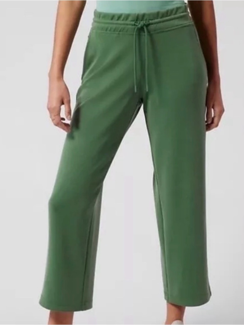 Athleta Seasoft Mid Rise Straight Crop Vineyard Green Size Petite XXS